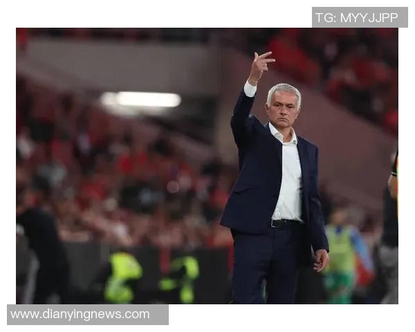 切尔西逆转波尔图全场沸腾战术解析与精彩瞬间回顾